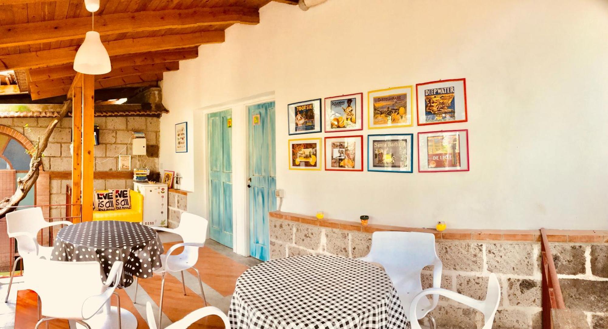 La Gallina Felice B&B Meta Exterior photo